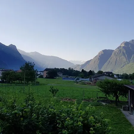 农家乐 阿勒普拉兹农家乐 *