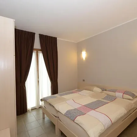 阿勒普拉兹农家乐 农家乐 Prata Camportaccio