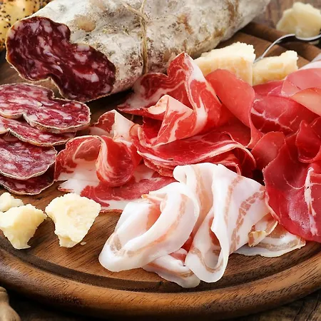 阿勒普拉兹农家乐 *